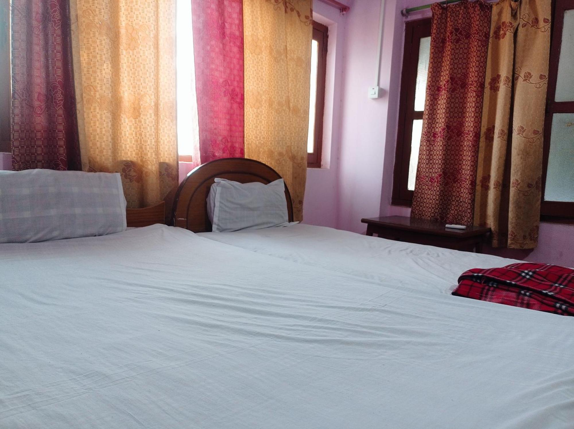 Darshan Namaste Hotel & Lodge Bhairāhawā Extérieur photo